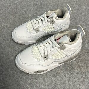 Jordan 4 retro Oreo new inbox size 12C